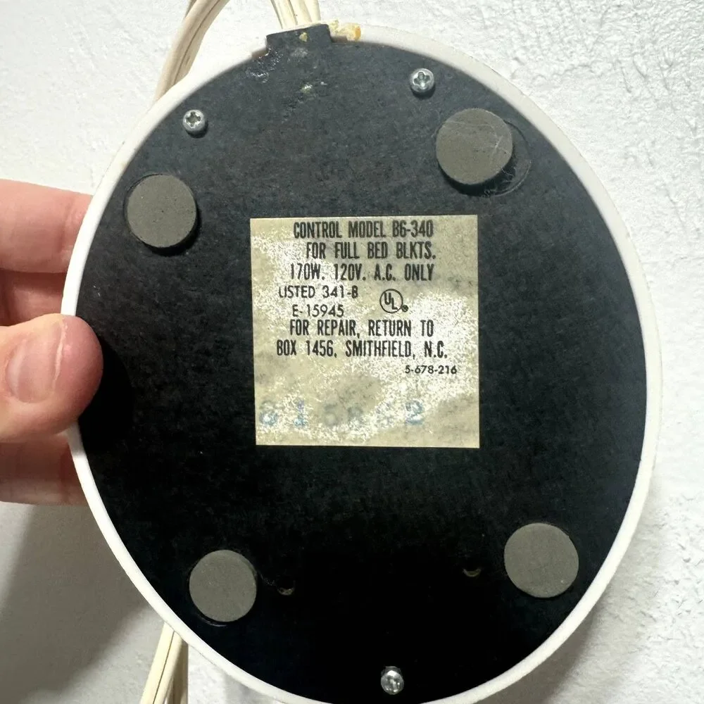 Vintage St. Mary's Heated Electric Blanket Full Size Automatic Cream Satin Trim - Picture 6 of 7